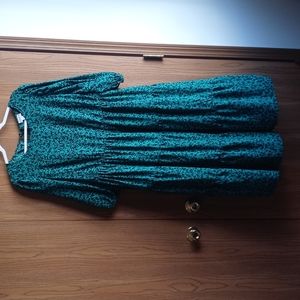 Green, midi dress, puff sleeves, X, Ava &Viv